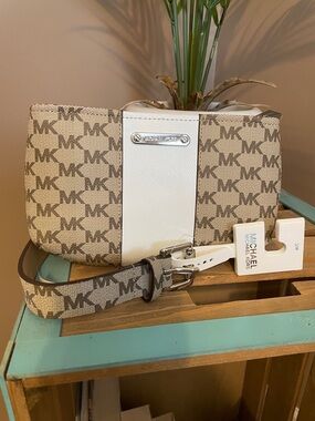 Michael Kors Monogram Beige and White Belt Bag (NWT)